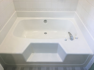 this tub enclosure and tub look like brand new